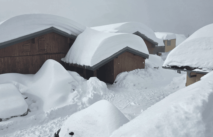Les stations des Alpes ensevelies sous plusieurs mètres de neige !