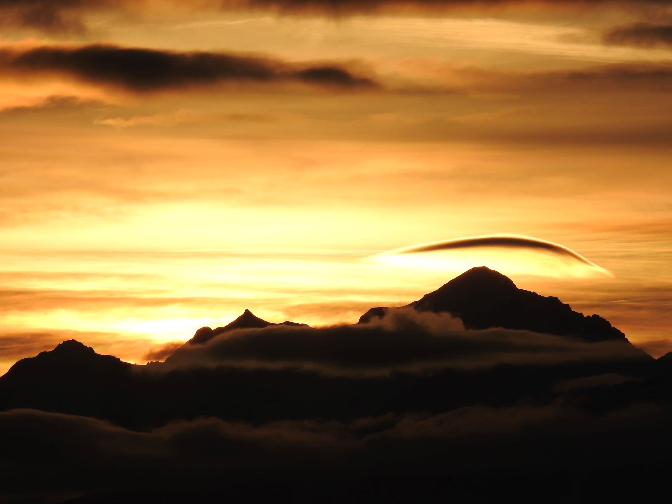 Ovni sur Mont Blanc