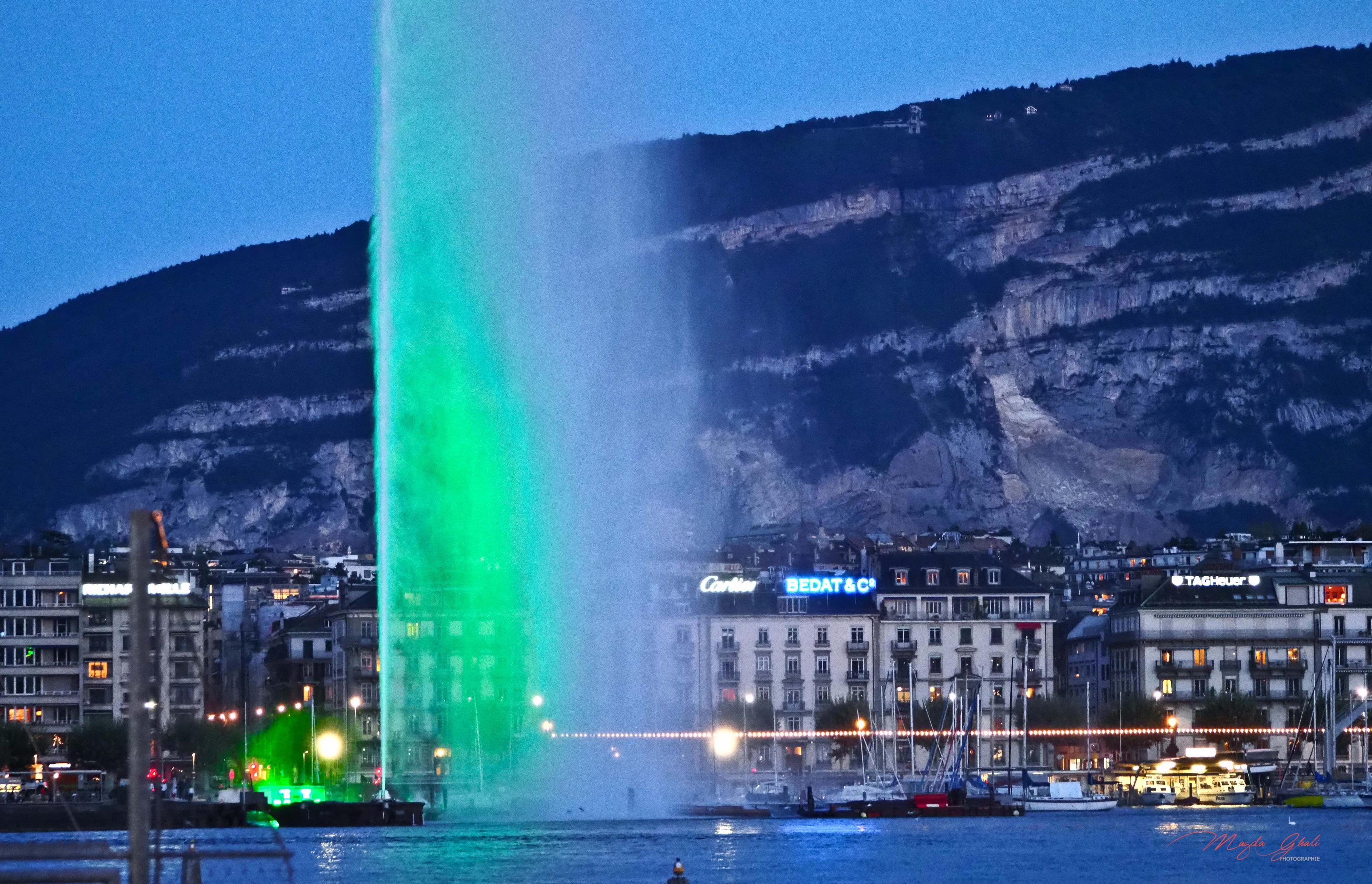 Le Jet d'eau paré de vert pour célébrer le Sommet sur le climat